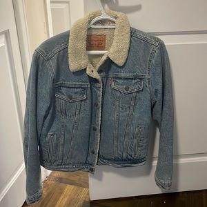 Levi Sherpa Jacket -Never worn